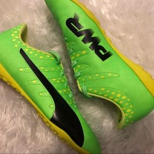 Puma Indoor Soccer Evo Power Cleets Neon